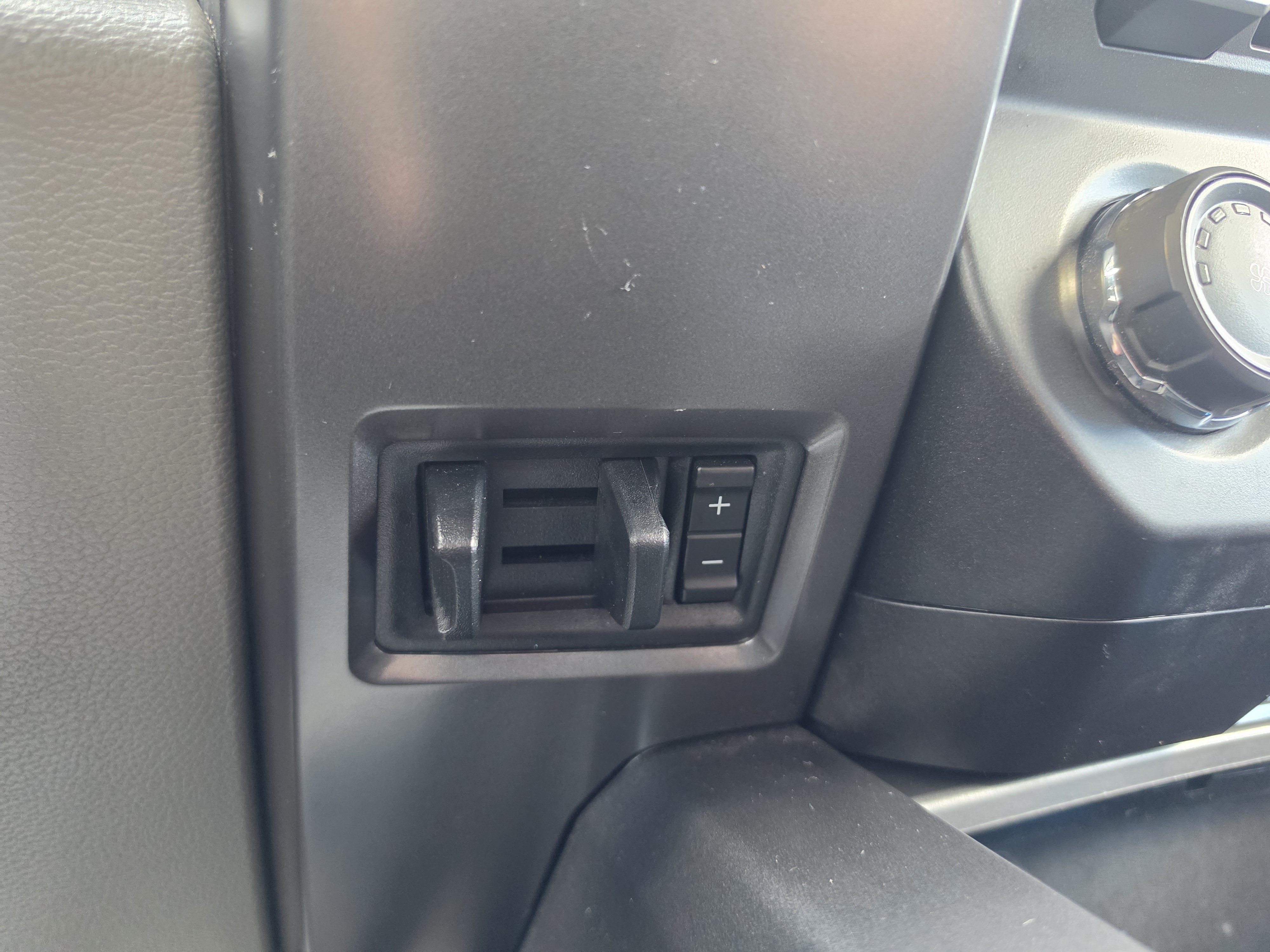 Used 2018 Ford F150 XLT w/ Equipment Group 302A Luxury AWD/4WD image 35