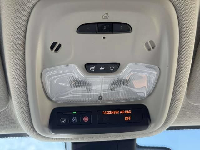 Used 2020 Buick Encore GX Essence FWD image 31