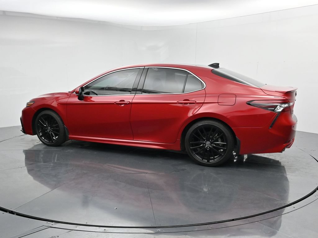 Used 2022 Toyota Camry XSE w/ Navigation Package FWD image 5