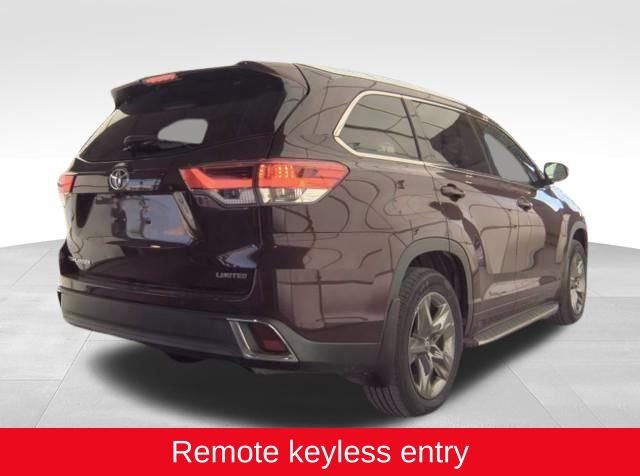 Used 2019 Toyota Highlander Limited Platinum image 3