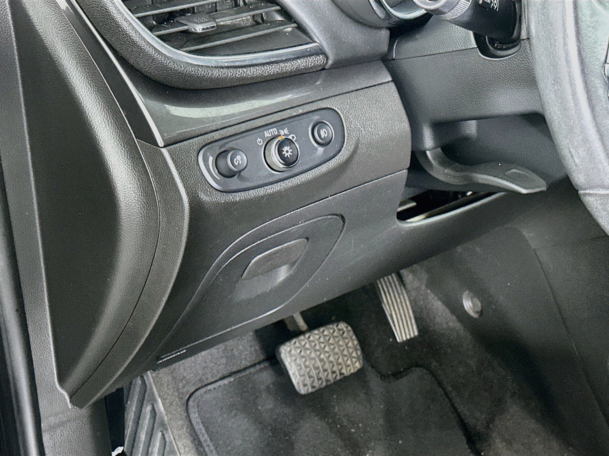 Used 2017 Buick Encore Preferred FWD image 17