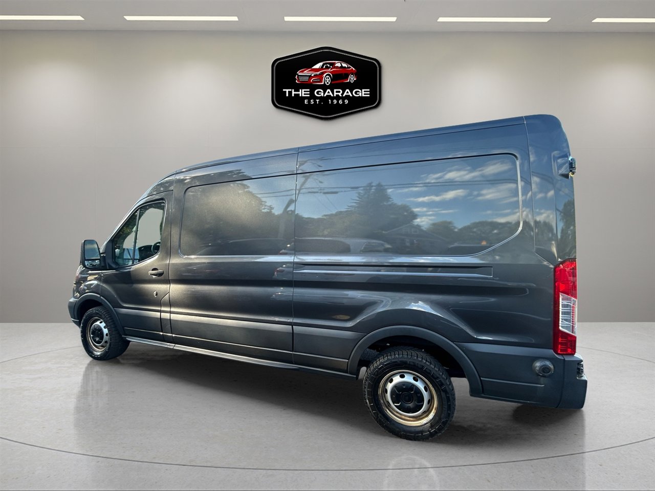 Used 2019 Ford Transit 250 148 Medium Roof image 2