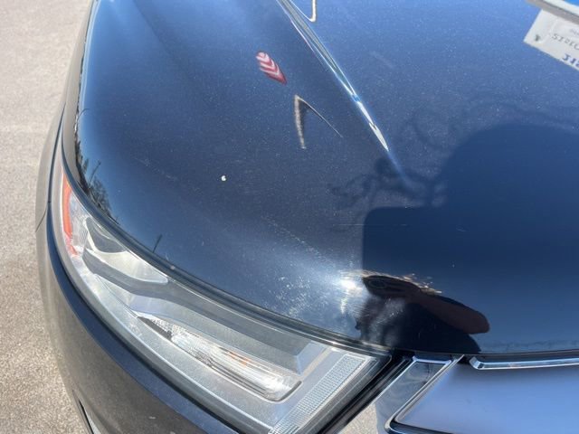 Used 2016 Ford Edge Titanium image 2