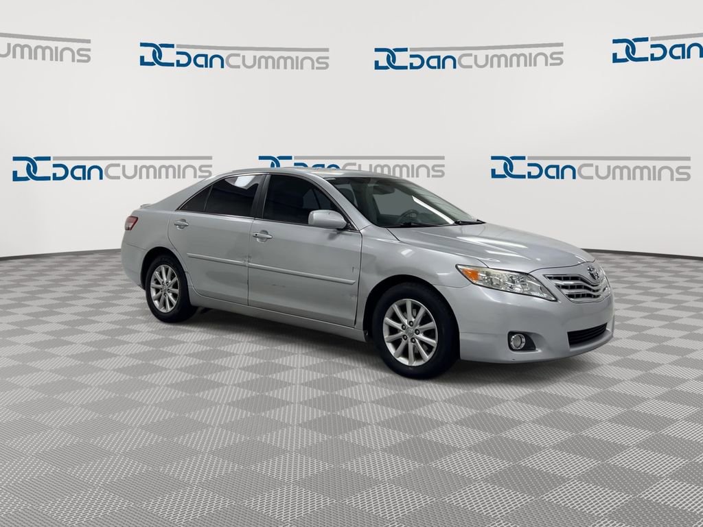 Used 2011 Toyota Camry XLE w/ XLE Extra-Value Pkg #2 image 2