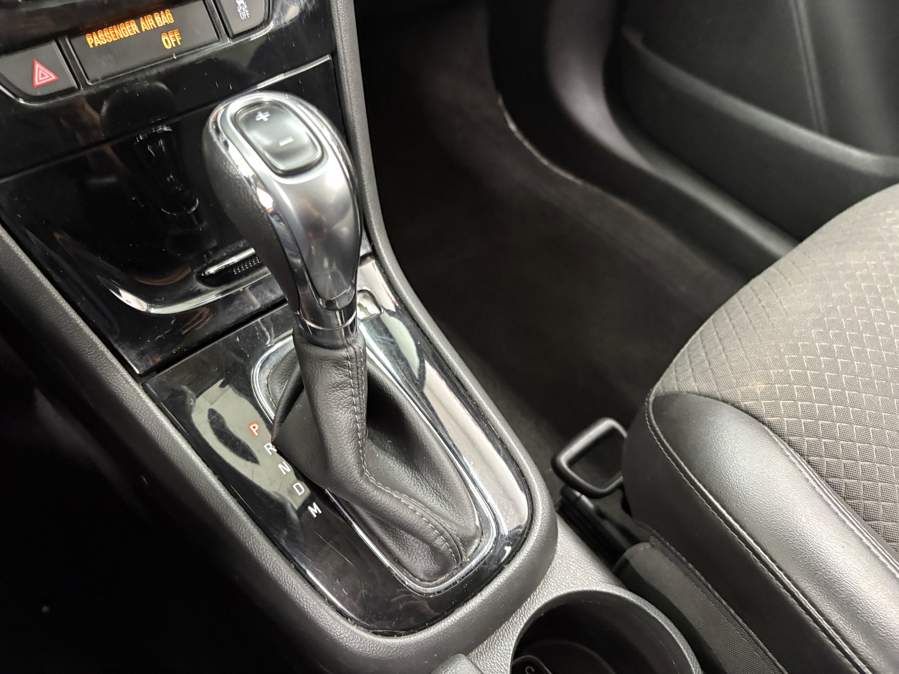 Used 2021 Buick Encore Preferred image 18
