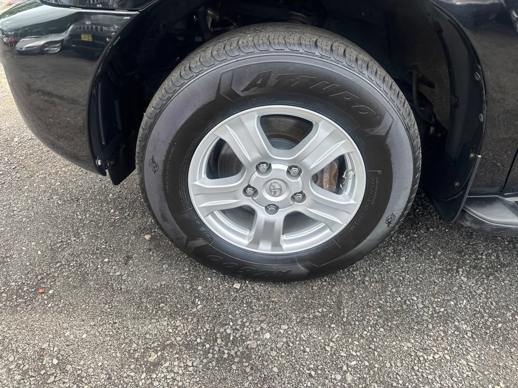 Used 2012 Toyota Sequoia SR5 AWD/4WD image 22