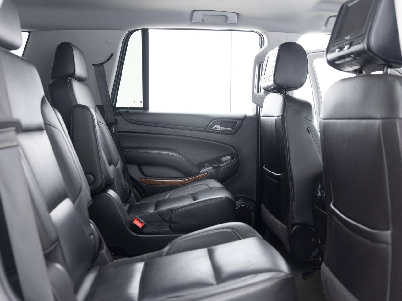 Used 2018 Chevrolet Tahoe Premier AWD/4WD image 33