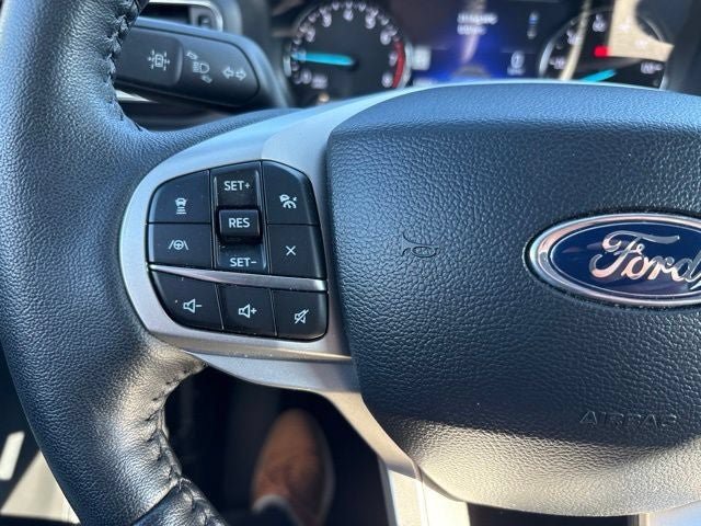 Used 2024 Ford Explorer XLT w/ Equipment Group 202A AWD/4WD image 27