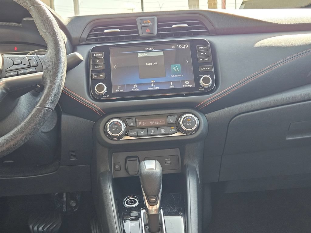 Used 2024 Nissan Versa SR FWD image 12