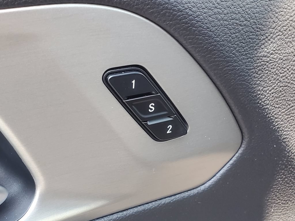 Used 2024 Chrysler Pacifica Limited w/ S Appearance Package AWD/4WD image 9