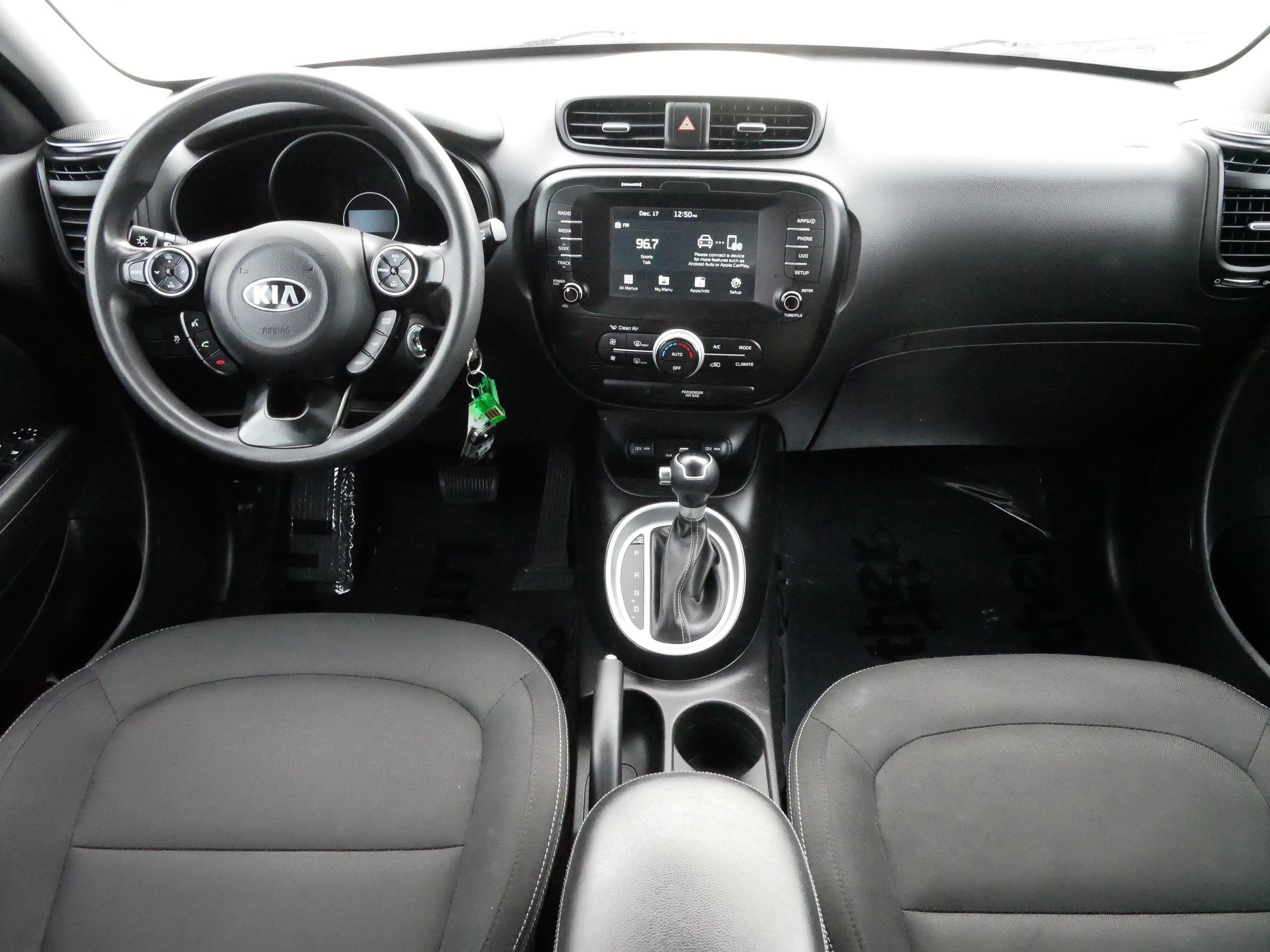 Used 2018 Kia Soul + image 10