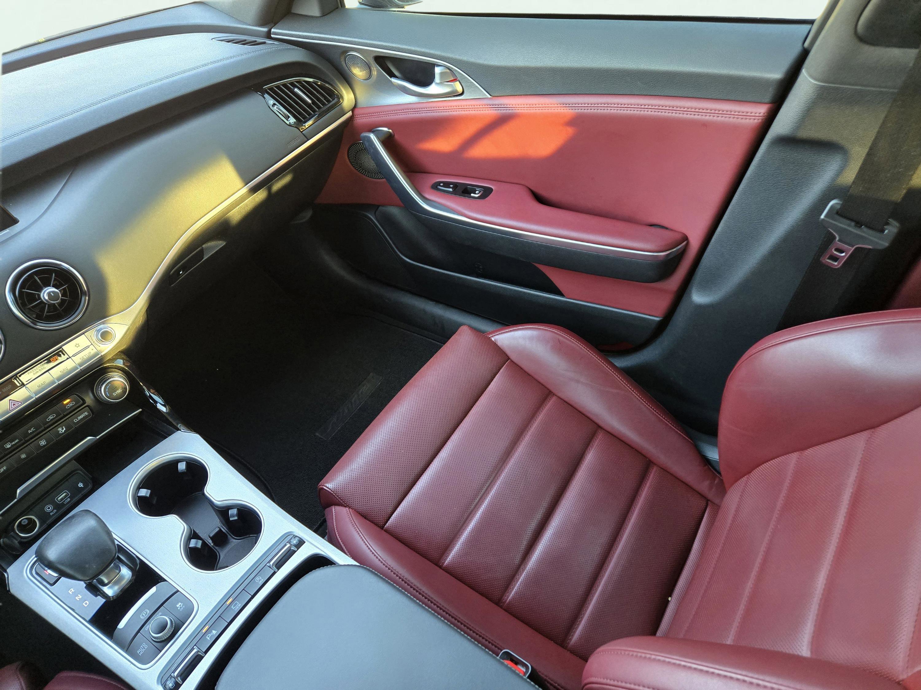 Used 2021 Kia Stinger GT2 image 18