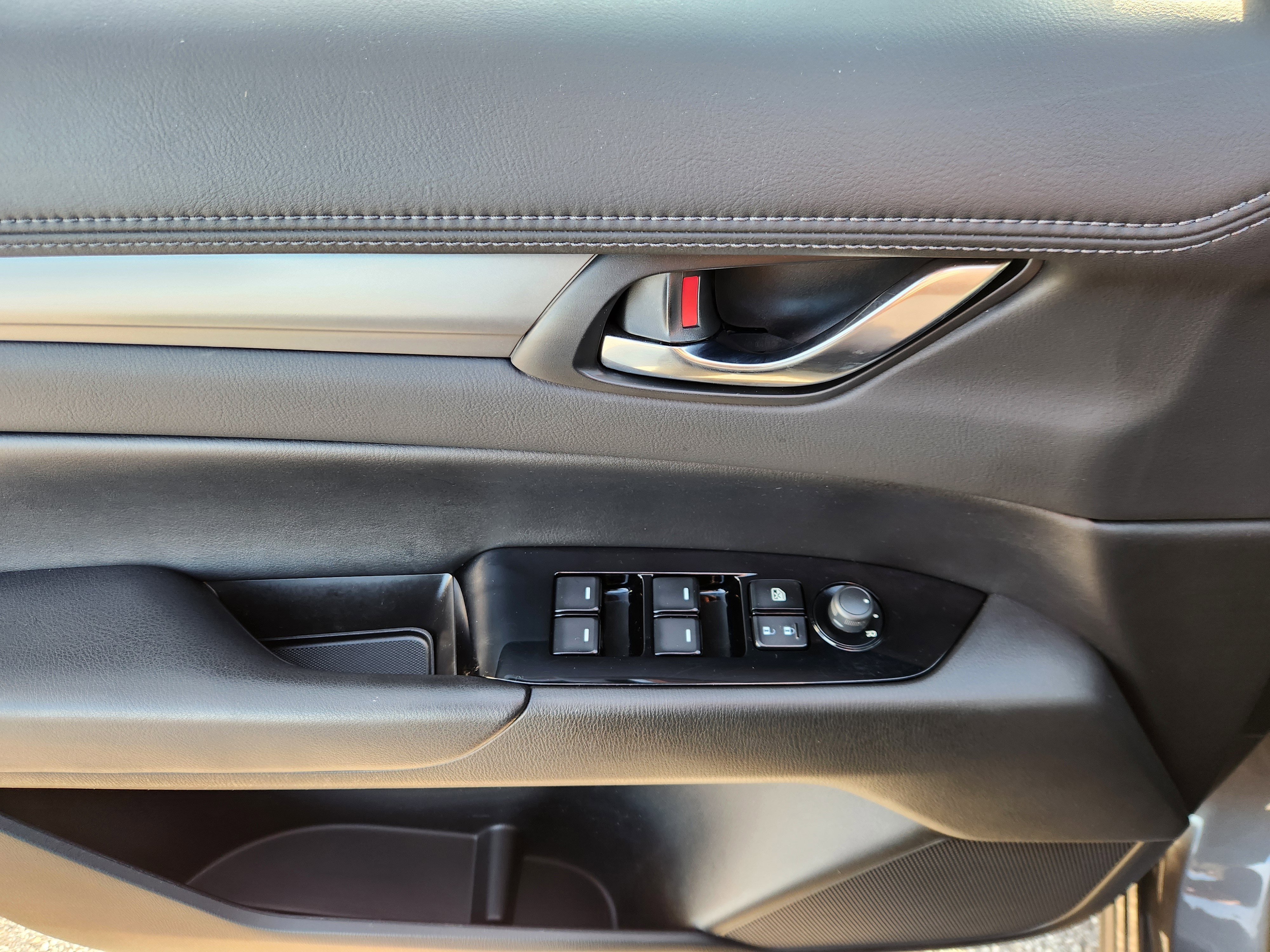 Used 2019 MAZDA CX-5 Touring image 16