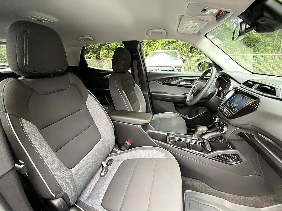 Used 2022 Chevrolet TrailBlazer LT w/ Convenience Package FWD image 23