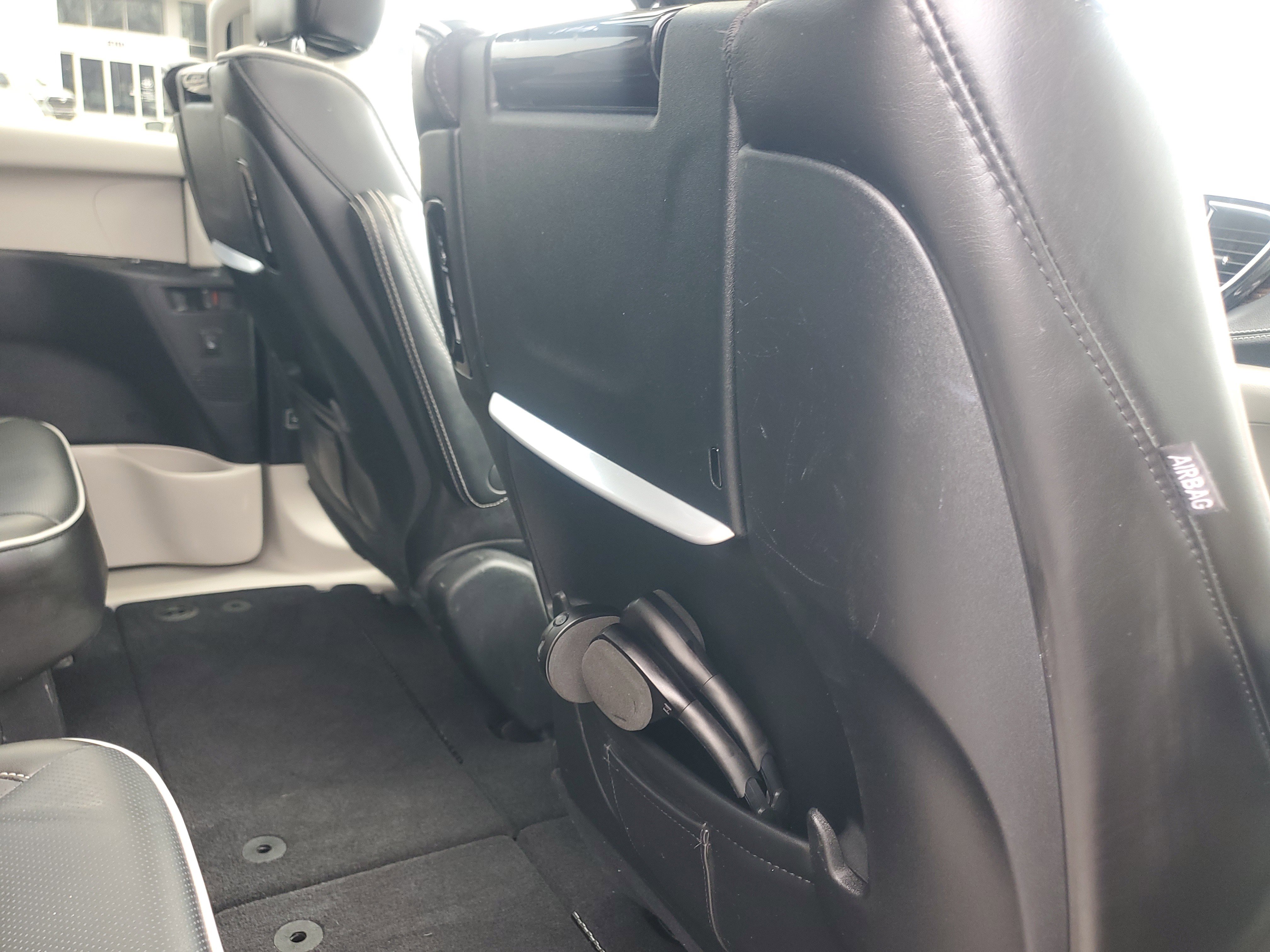 Used 2021 Chrysler Pacifica Limited w/ Uconnect Theater Family Group AWD/4WD image 31