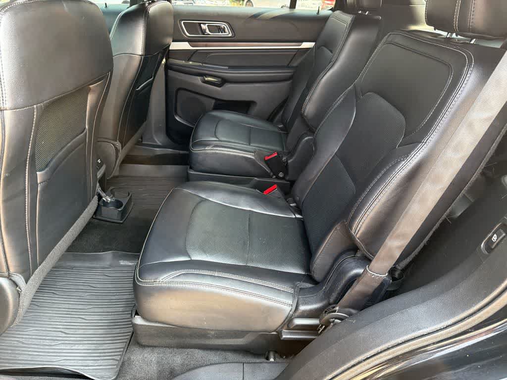 Used 2017 Ford Explorer Limited w/ Equipment Group 301A FWD image 18