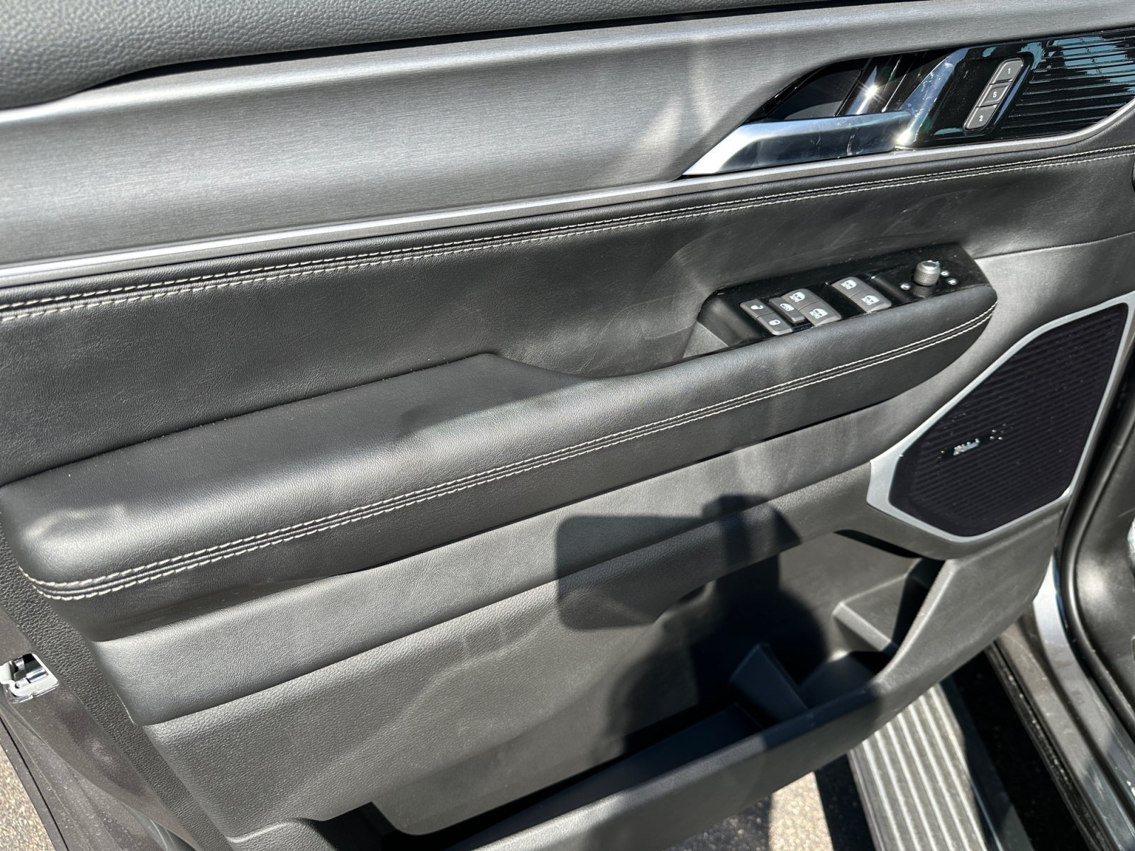 New 2026 Jeep Grand Wagoneer L Limited w/ Premium Group II AWD/4WD image 20