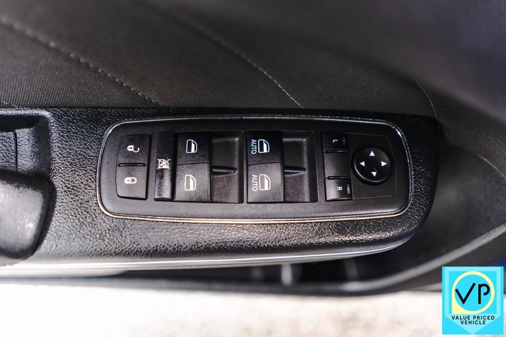 Used 2018 Dodge Charger SXT Plus w/ Driver Convenience Group image 23