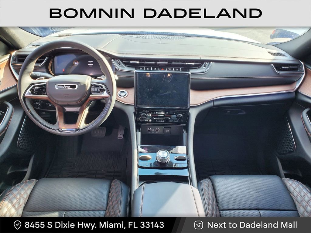 Used 2025 Jeep Grand Cherokee L Summit image 14
