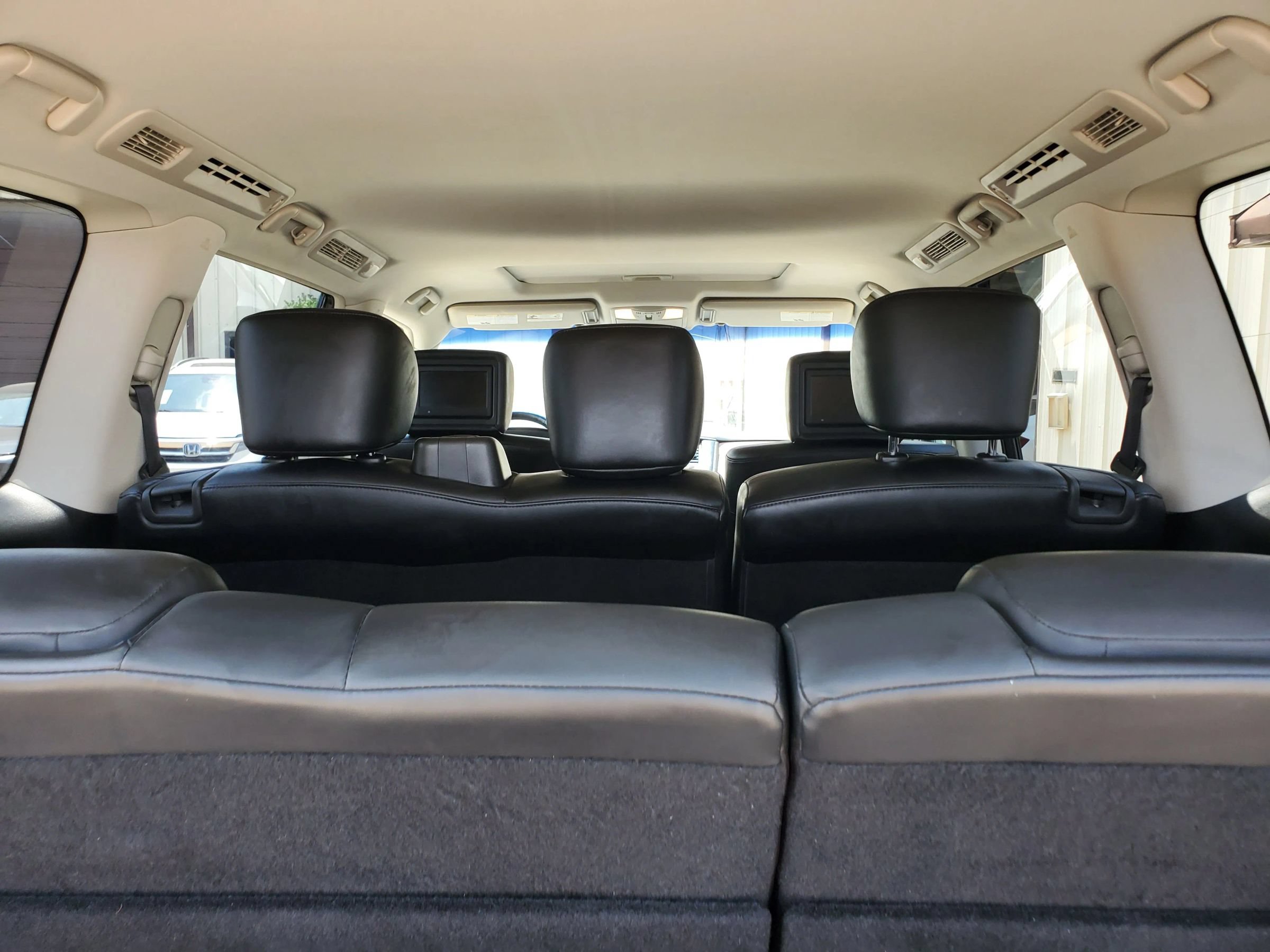 Used 2014 INFINITI QX80 4WD w/ Theater Package image 33