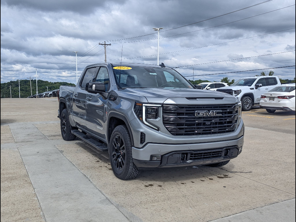 Used 2025 GMC Sierra 1500 Elevation w/ Elevation Premium Package AWD/4WD image 5