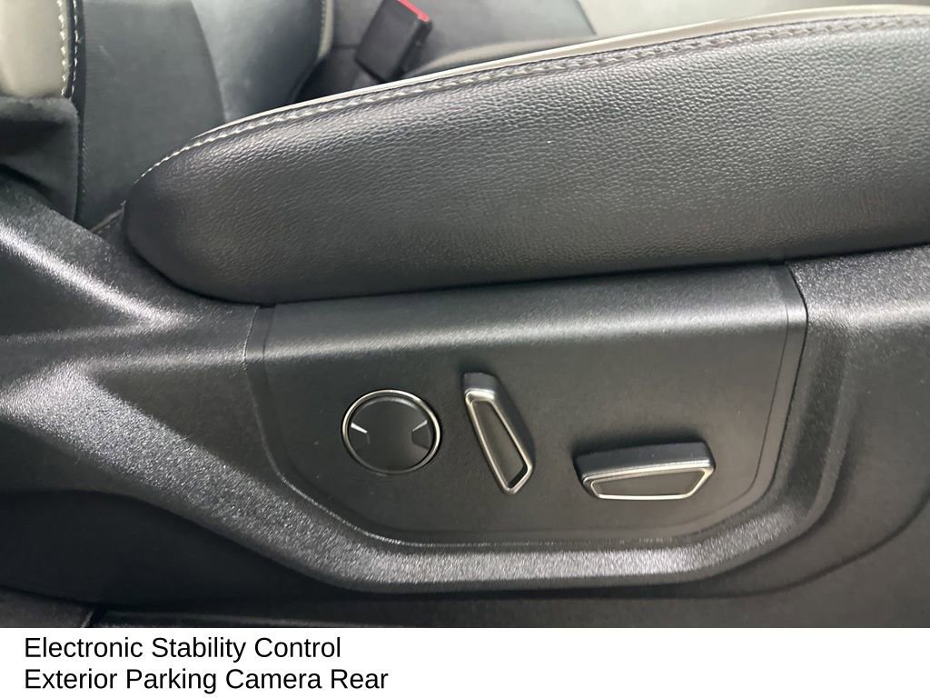 Used 2017 Ford F150 Raptor w/ Equipment Group 802A Luxury image 21