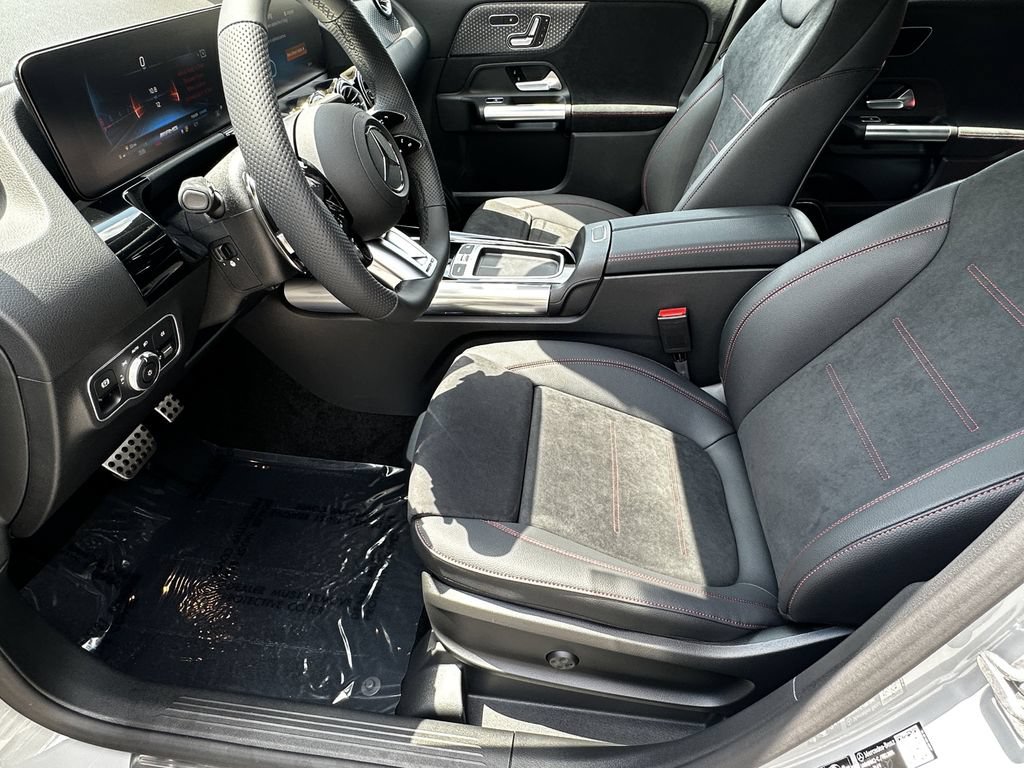 New 2026 Mercedes-Benz GLA 35 AMG 4MATIC image 10