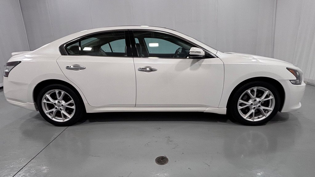 Used 2012 Nissan Maxima 3.5 SV w/ Premium Pkg FWD image 4