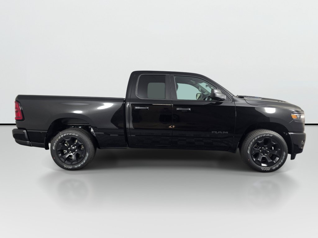 New 2026 RAM 1500 Express AWD/4WD image 3