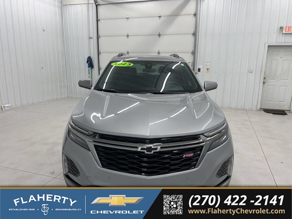Used 2023 Chevrolet Equinox RS w/ LPO, Floor Liner Package FWD image 7