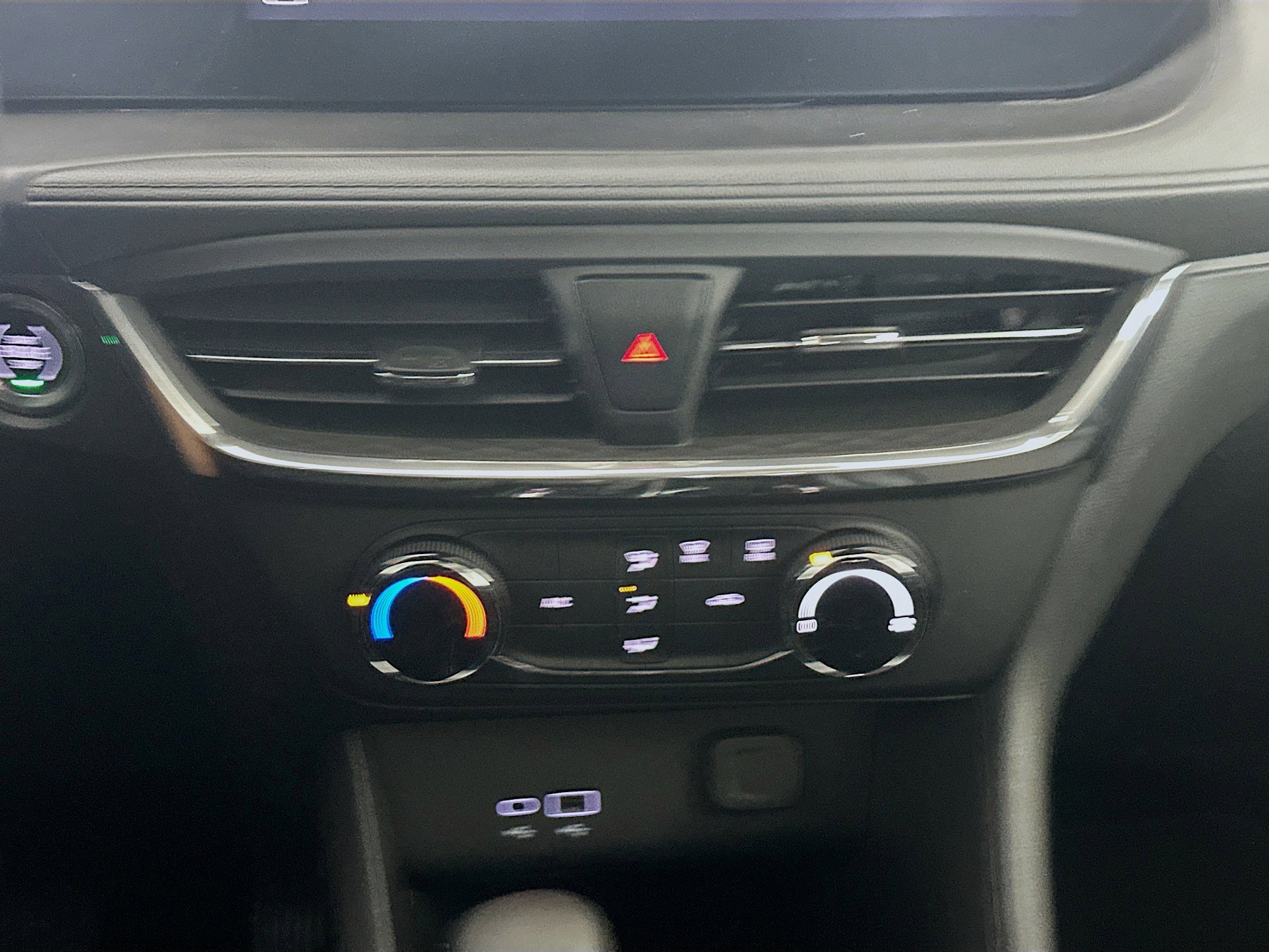 Used 2025 Buick Encore GX Preferred image 24