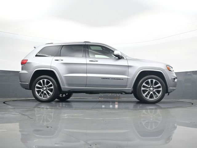 Used 2018 Jeep Grand Cherokee Overland AWD/4WD image 24