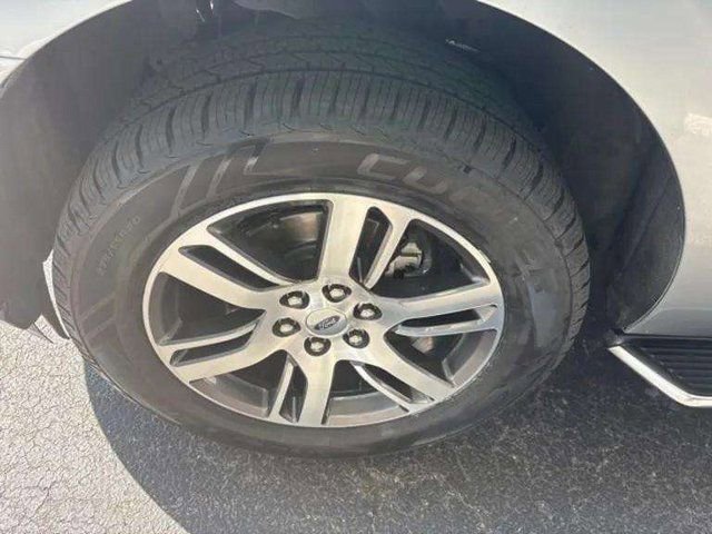 Used 2022 Ford Expedition Max Limited image 14
