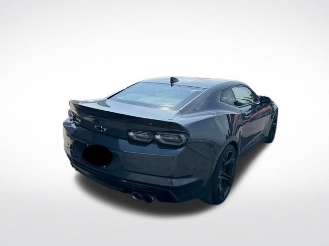 Used 2022 Chevrolet Camaro SS RWD image 2
