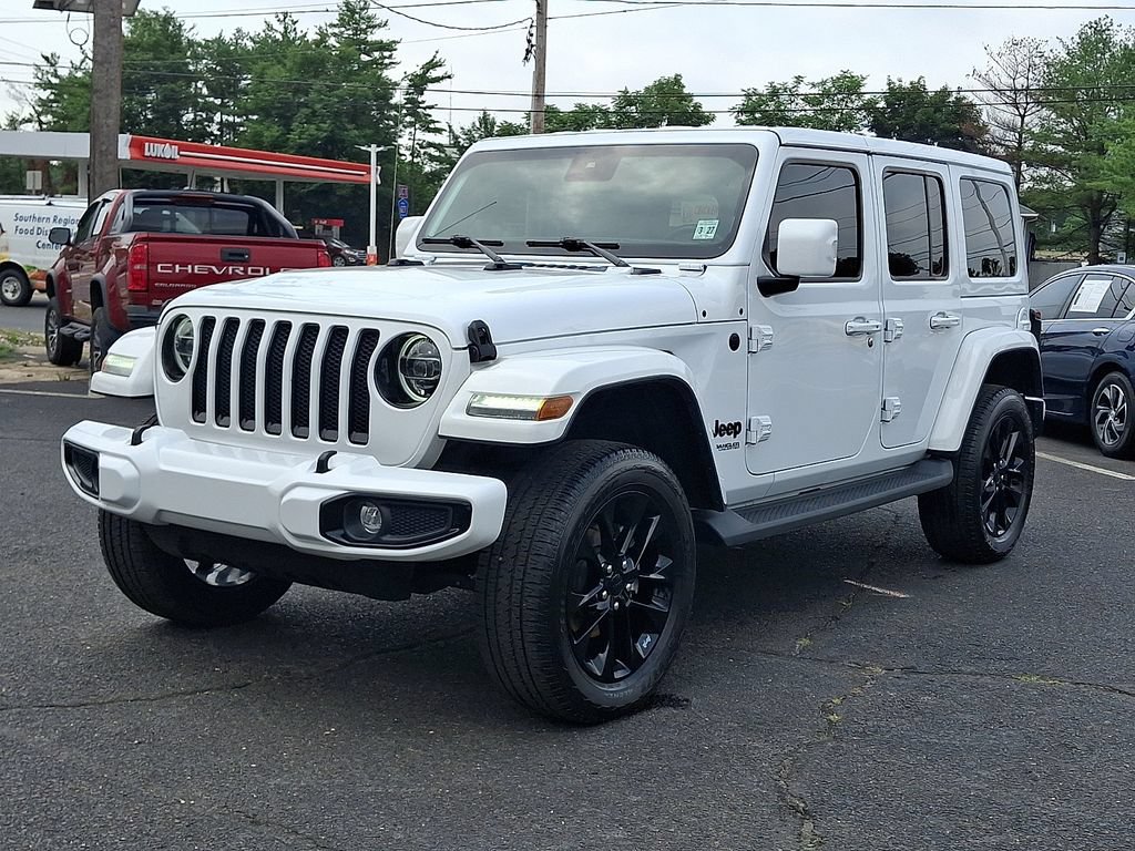 Used 2022 Jeep Wrangler Unlimited Sahara AWD/4WD image 6