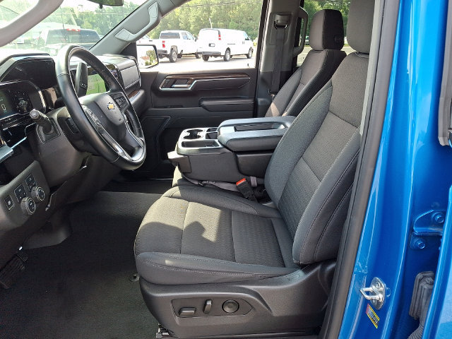 Certified 2025 Chevrolet Silverado 1500 LT AWD/4WD image 13