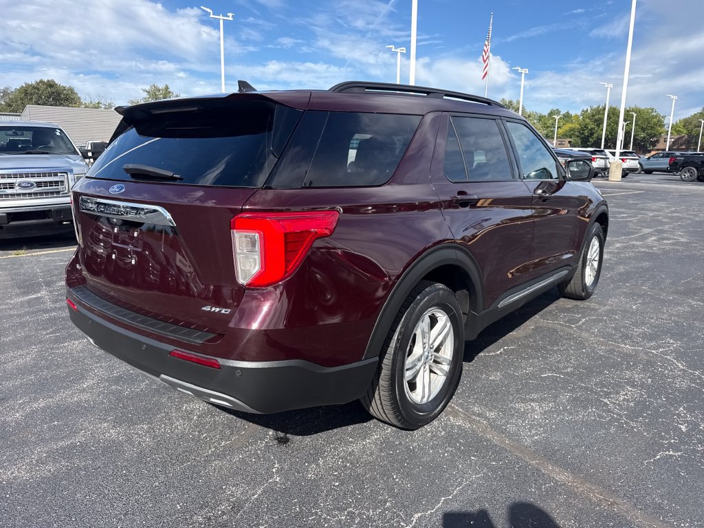 Used 2023 Ford Explorer XLT w/ Equipment Group 202A AWD/4WD image 7