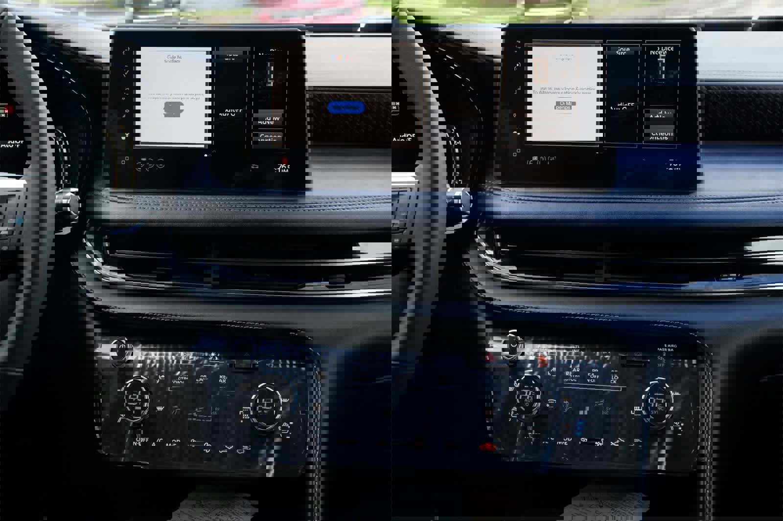 New 2026 INFINITI QX60 Sport image 13