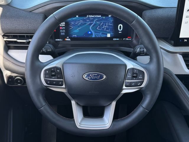 Used 2025 Ford Explorer Active w/ Active Comfort Package image 11