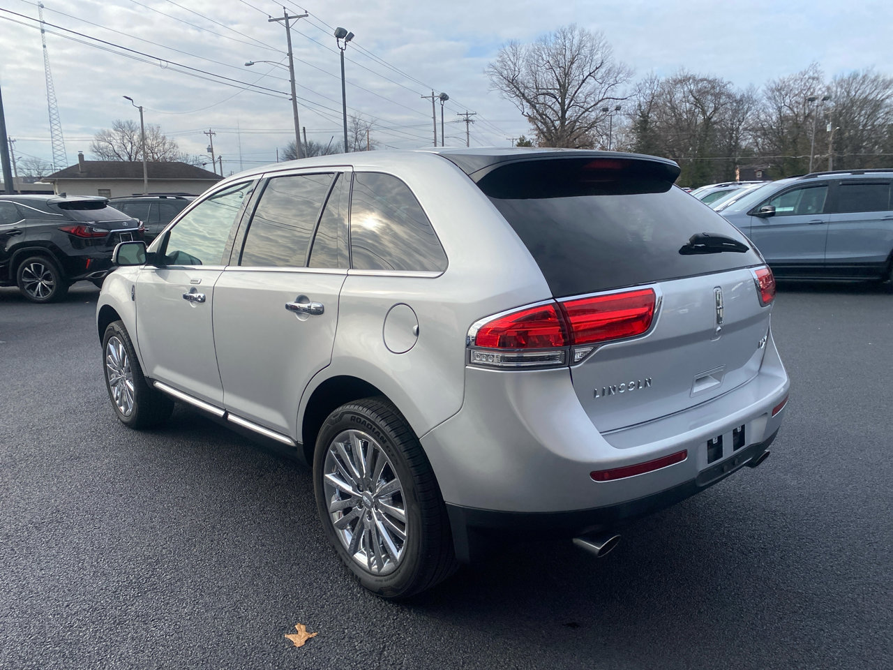 Used 2015 Lincoln MKX FWD w/ Equipment Group 101A image 7