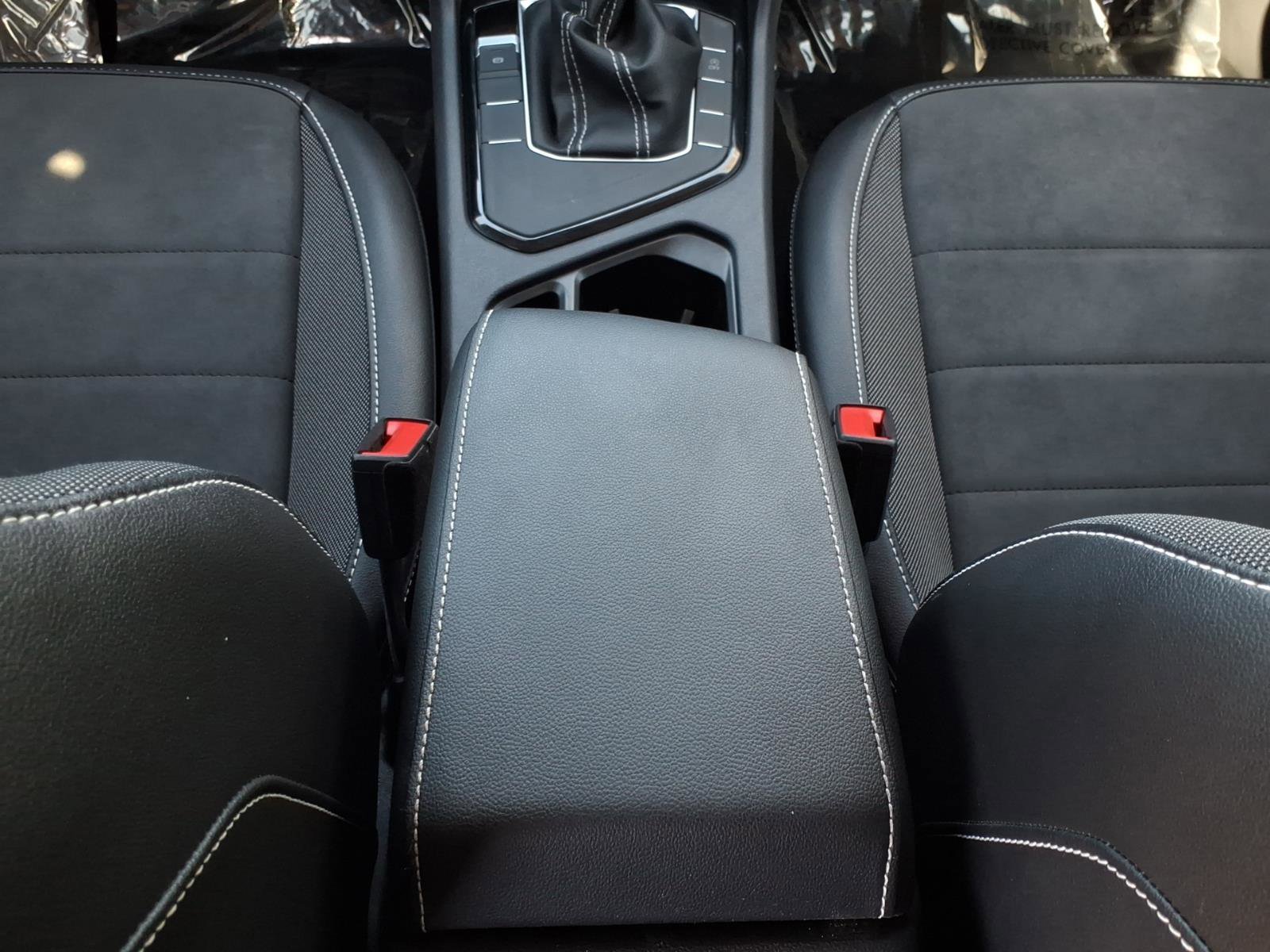 Certified 2023 Volkswagen Taos SE w/ Black Wheel Package image 25