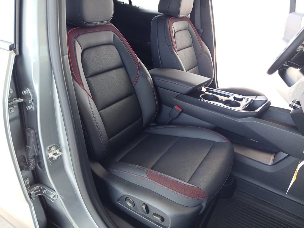 New 2026 Chevrolet Equinox RS w/ Convenience Package III FWD image 27