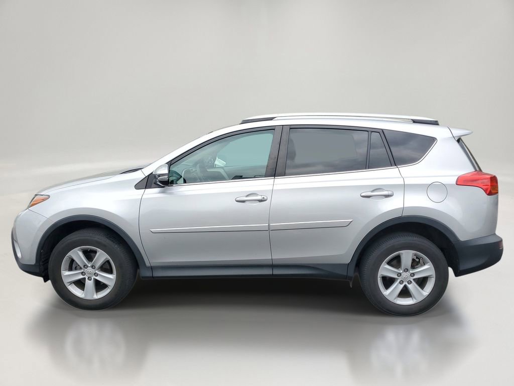 Used 2013 Toyota RAV4 XLE FWD image 4