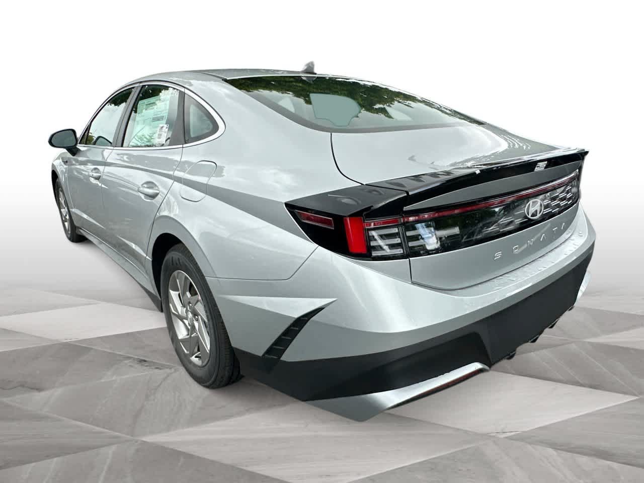 Used 2026 Hyundai Sonata SE FWD image 6
