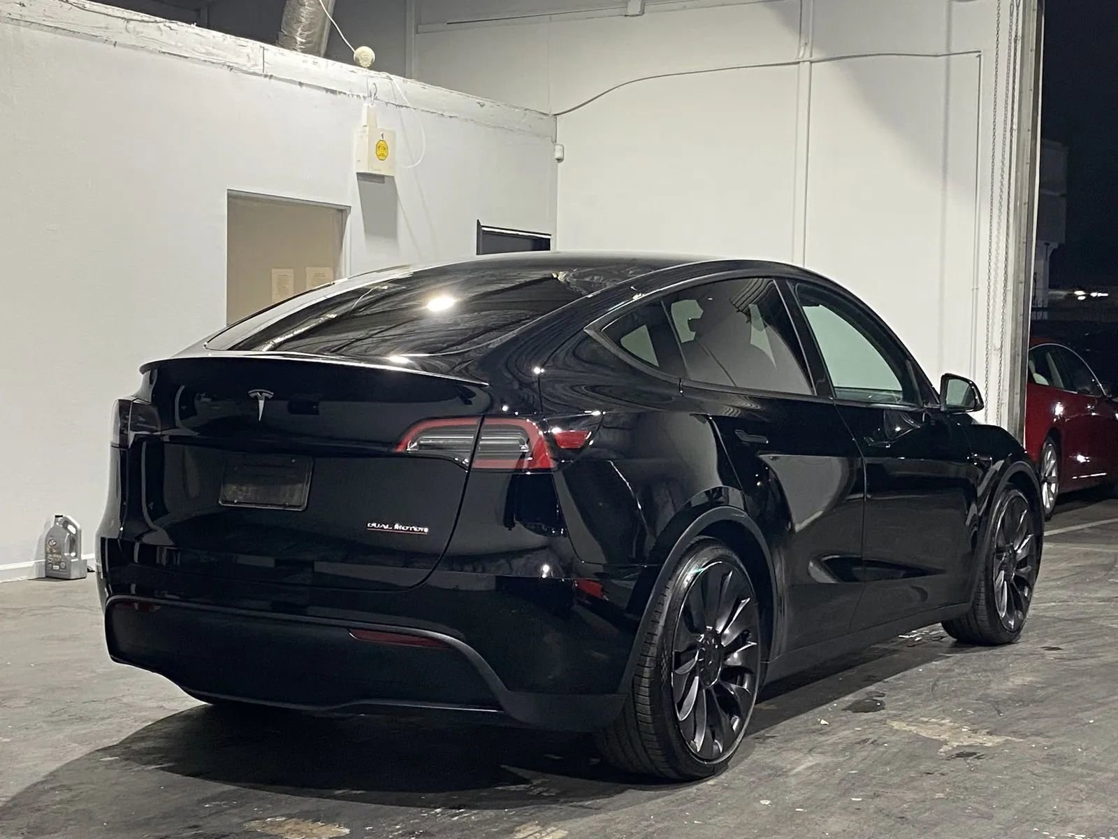 Used 2023 Tesla Model Y Performance image 4