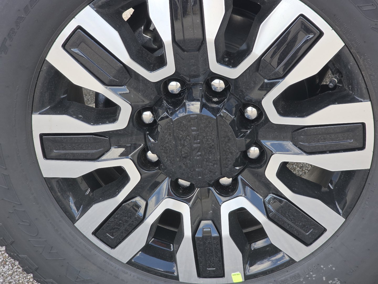 New 2026 GMC Sierra 2500 Denali Ultimate AWD/4WD image 13