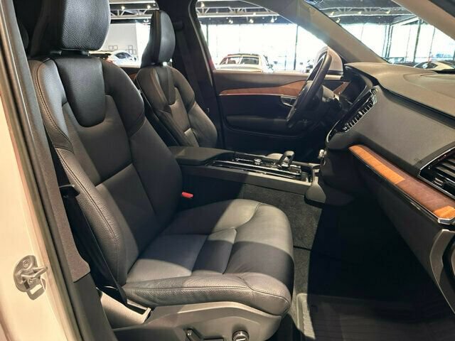 Used 2023 Volvo XC90 B6 Plus w/ Protection Package Premier AWD/4WD image 27