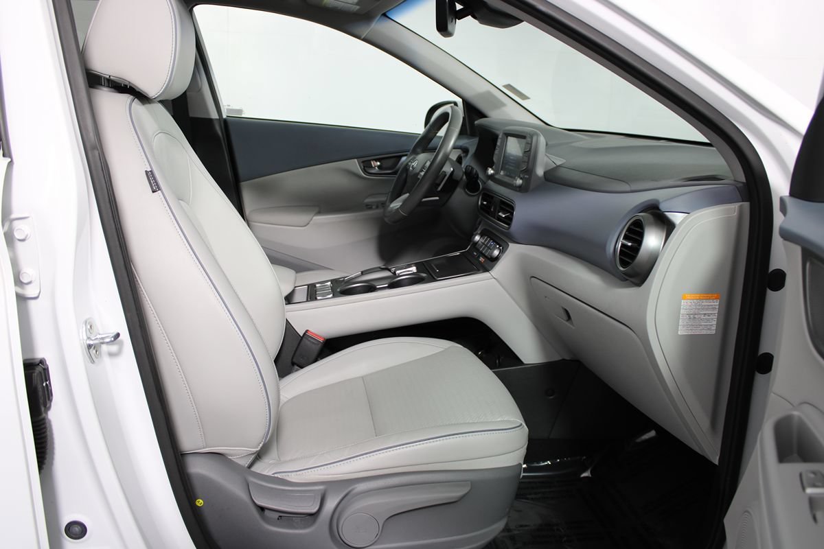 Used 2021 Hyundai Kona Limited w/ Cargo Package FWD image 11
