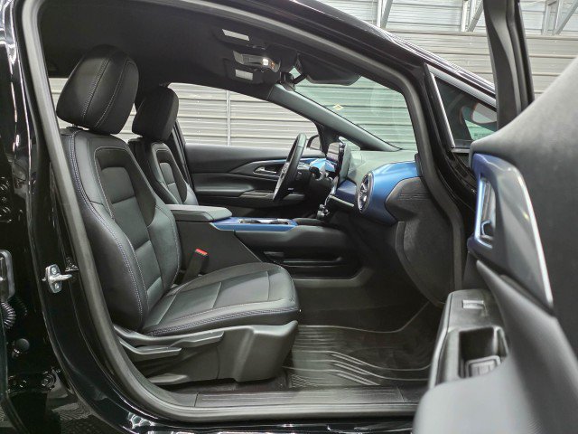 Used 2025 Chevrolet Equinox EV LT w/ Convenience Package FWD image 15