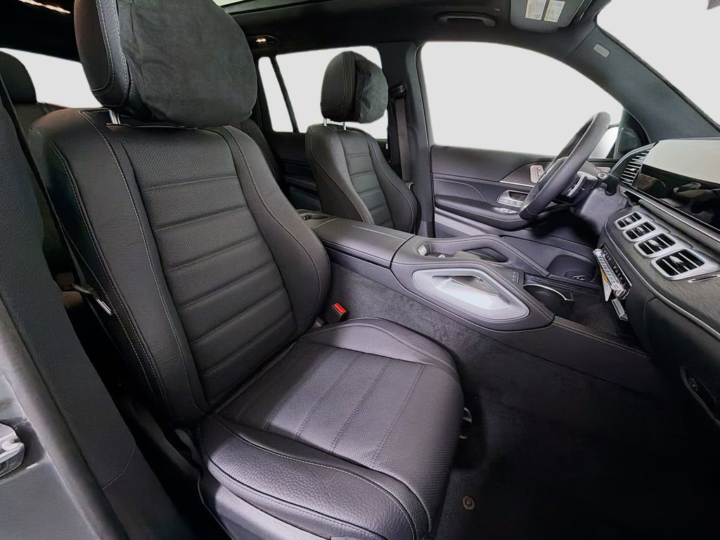Used 2026 Mercedes-Benz GLS 450 4MATIC image 32